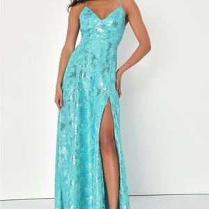 Selling this beautiful floor length dress